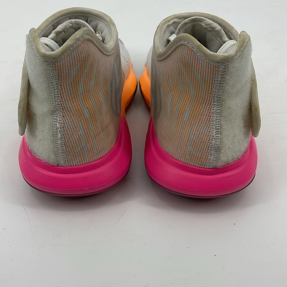 ADIDAS YOUTH SIZE 4.5 BASKETBALL SHOES. NOT PERFECT BUT VERY GOOD PREOWN… - Picture 3 of 6